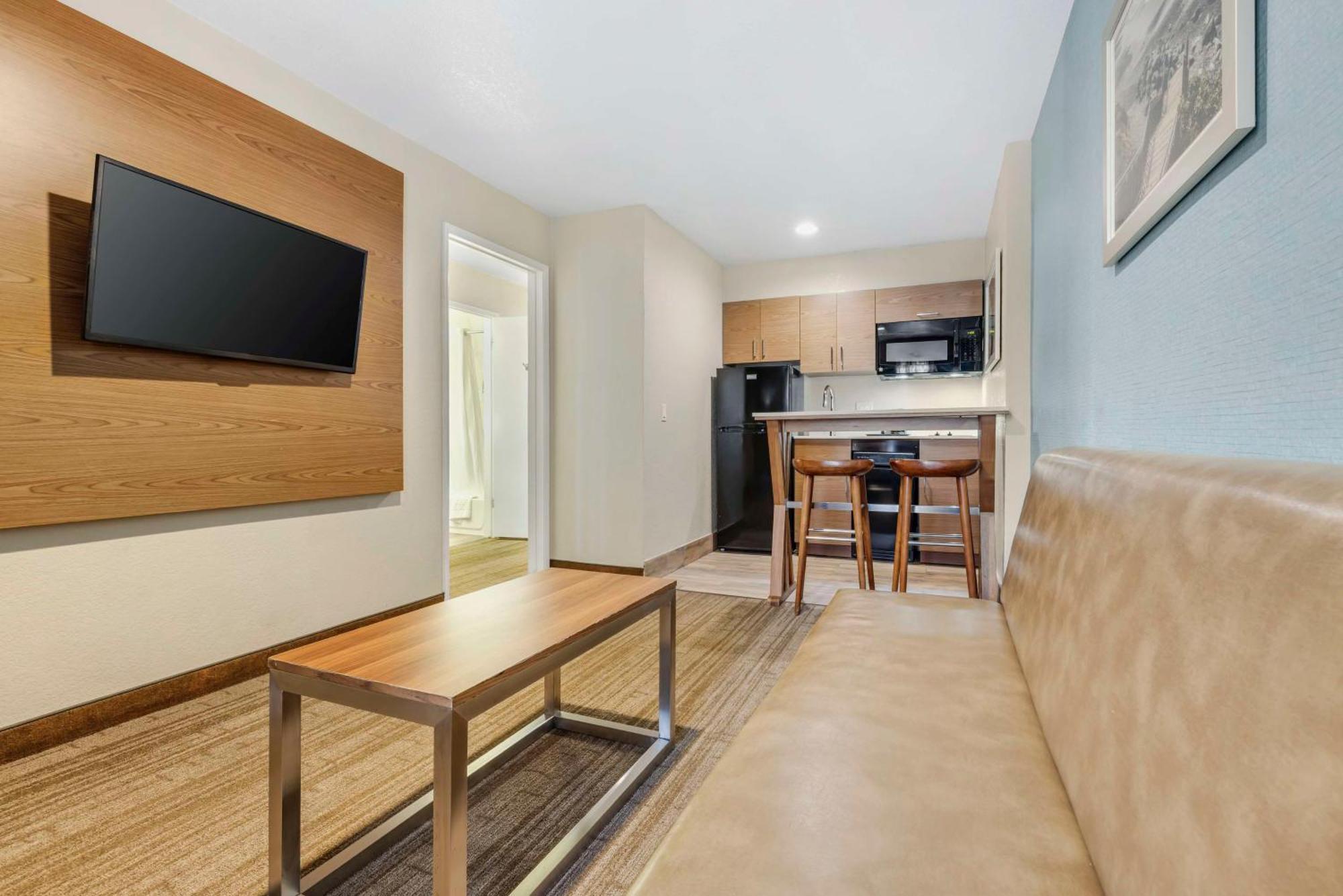 Best Western Carlsbad By The Sea Bagian luar foto