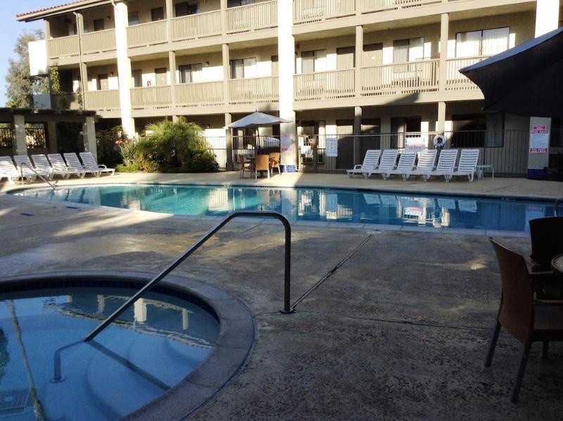 Best Western Carlsbad By The Sea Bagian luar foto